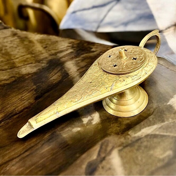 Vintage Brass Genie Lamp & Lid Incense Burner - Picture 2 of 12